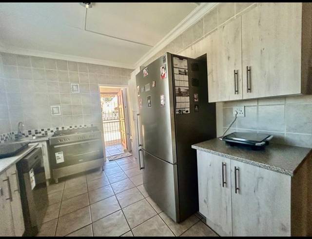3 BEDROOM HOUSE FOR SALE IN VANDERBIJLPARK SE 1